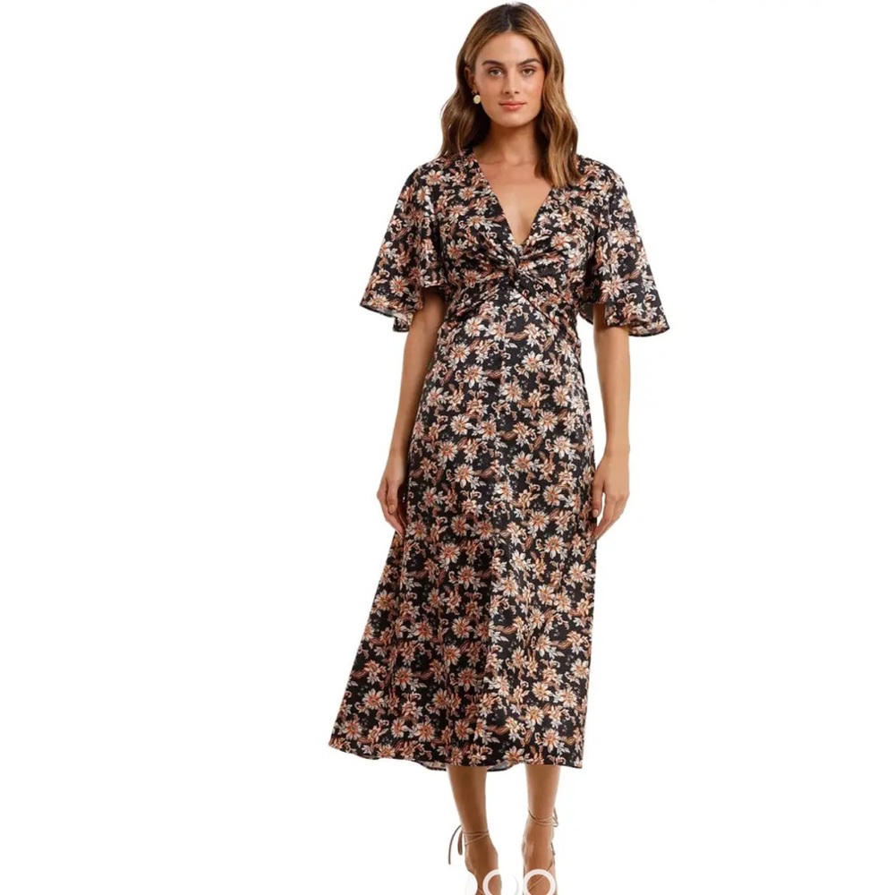 Alcer Tippet Floral Black Dress